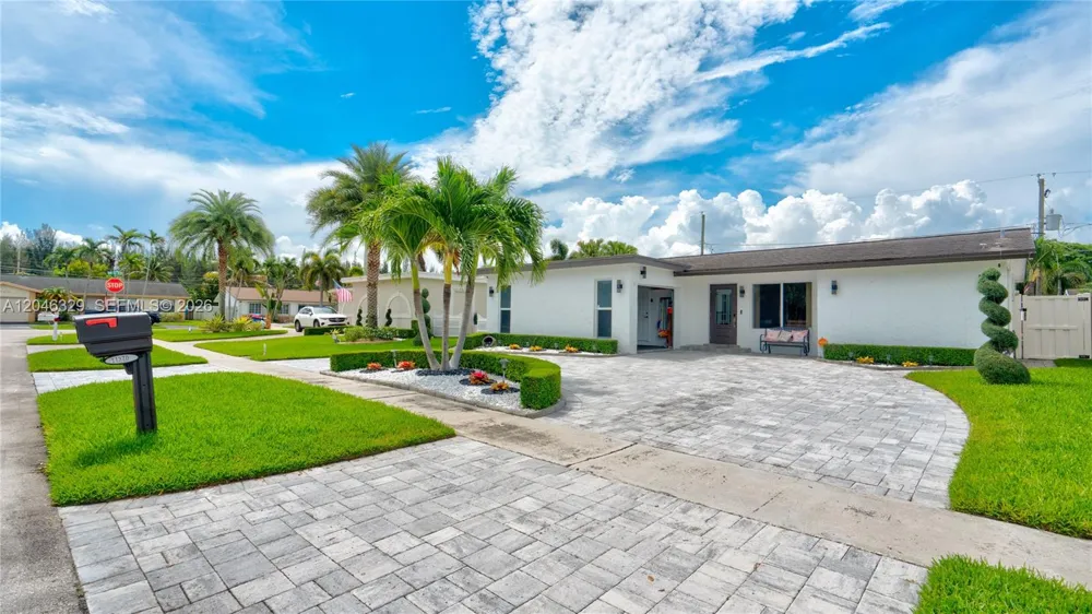 11370 NW 46th Pl Sunrise, FL 33323