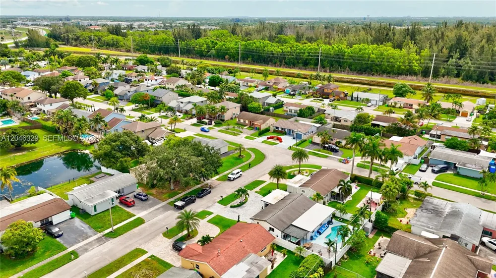 11370 NW 46th Pl Sunrise, FL 33323