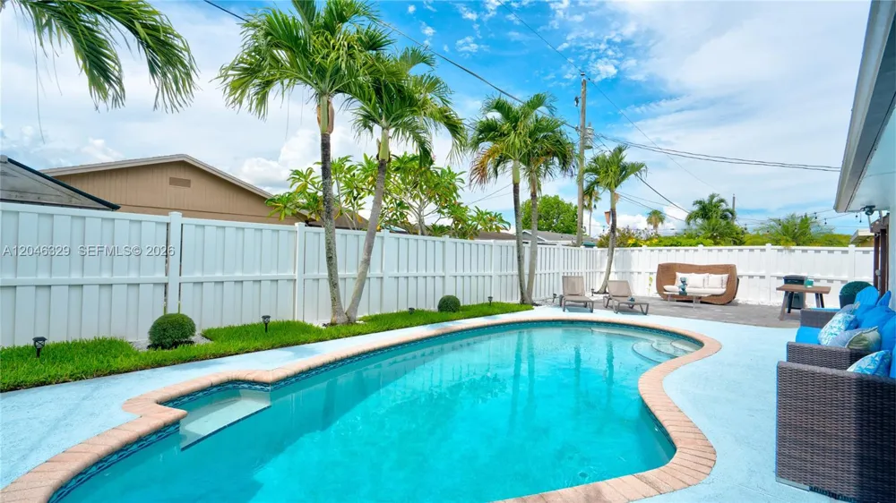 11370 NW 46th Pl Sunrise, FL 33323