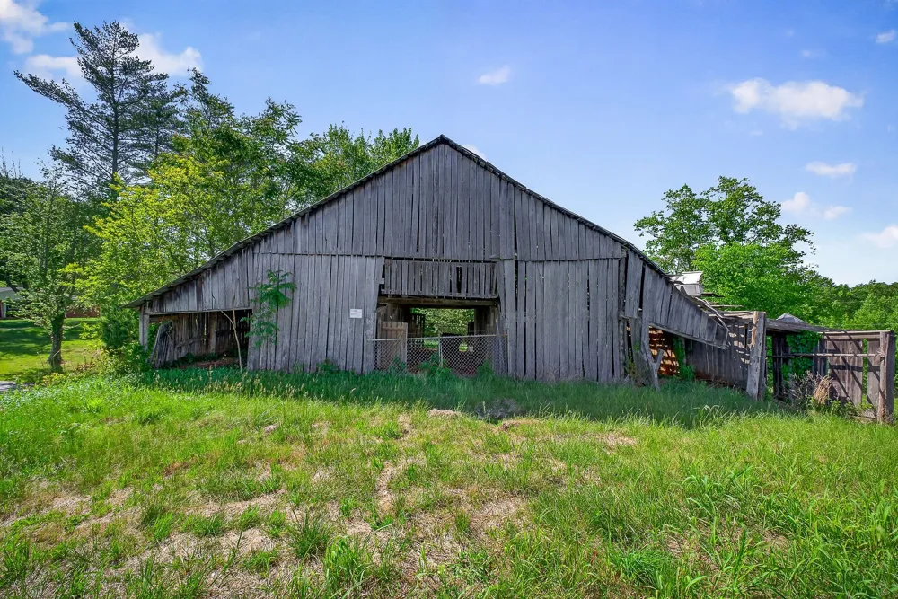 305 Caney Bend Rd Doyle, TN 38559