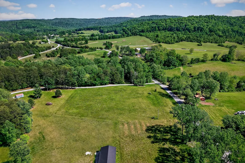 305 Caney Bend Rd Doyle, TN 38559