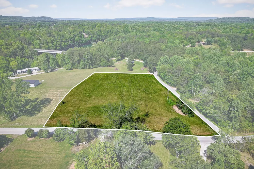 305 Caney Bend Rd Doyle, TN 38559
