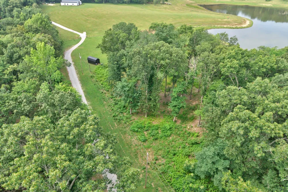 472 Eagle View Ln McMinnville, TN 37110