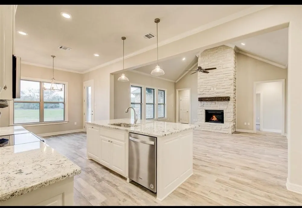 6120 County Road 401 Grandview, TX 76050