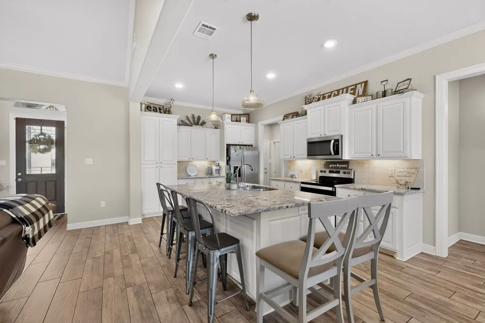 6120 County Road 401 Grandview, TX 76050