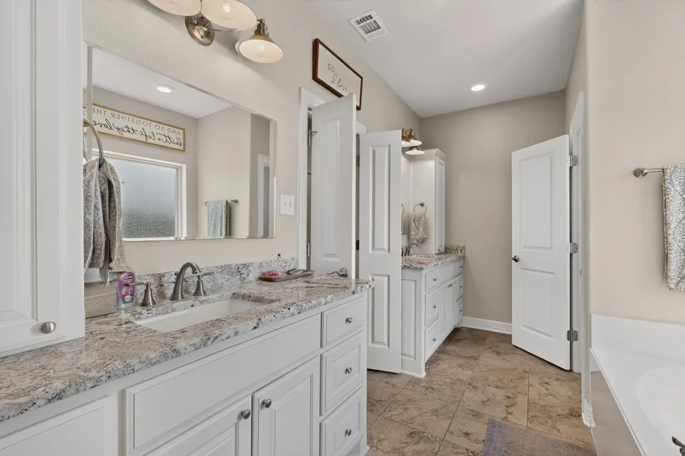 6120 County Road 401 Grandview, TX 76050