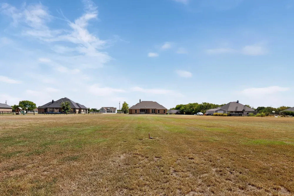 6120 County Road 401 Grandview, TX 76050