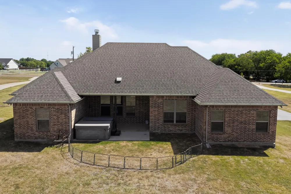 6120 County Road 401 Grandview, TX 76050