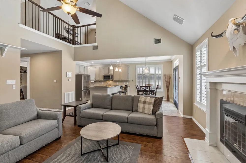 2416 Bonham Trail Grapevine, TX 76051