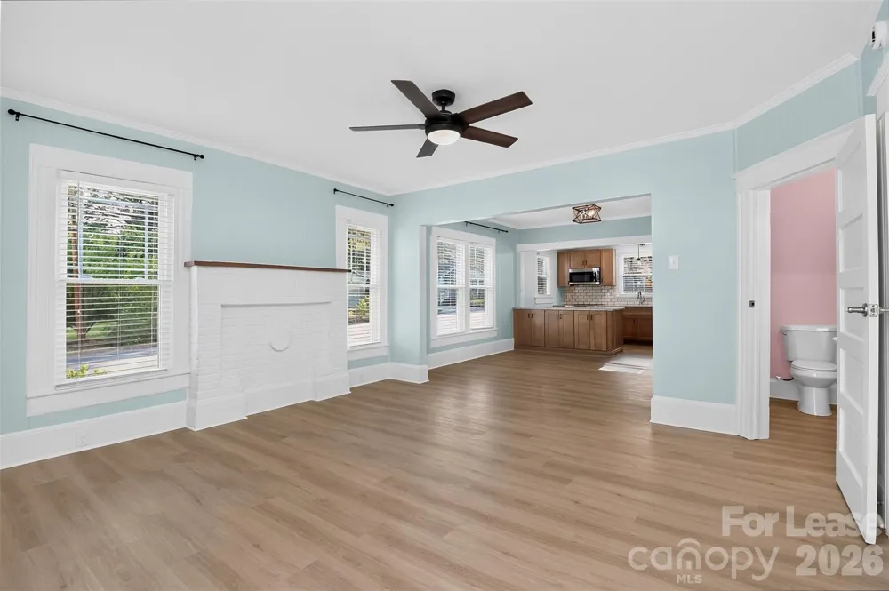 204 E McNeely Avenue Mooresville, NC 28115