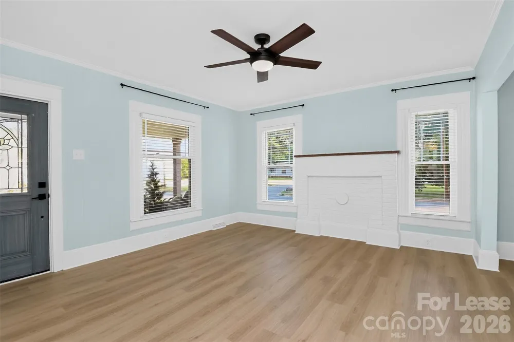 204 E McNeely Avenue Mooresville, NC 28115