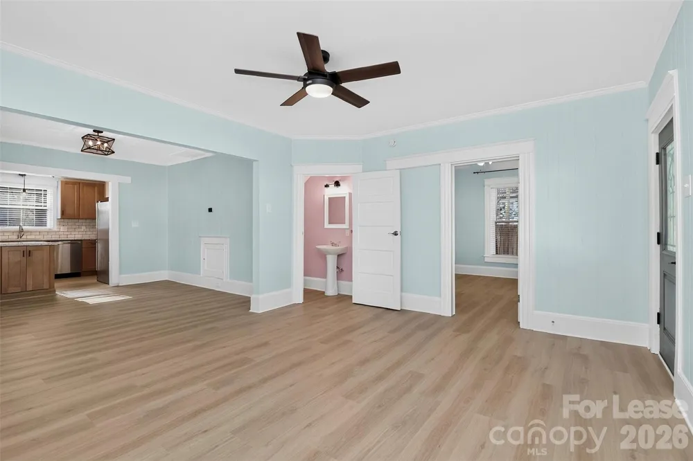 204 E McNeely Avenue Mooresville, NC 28115