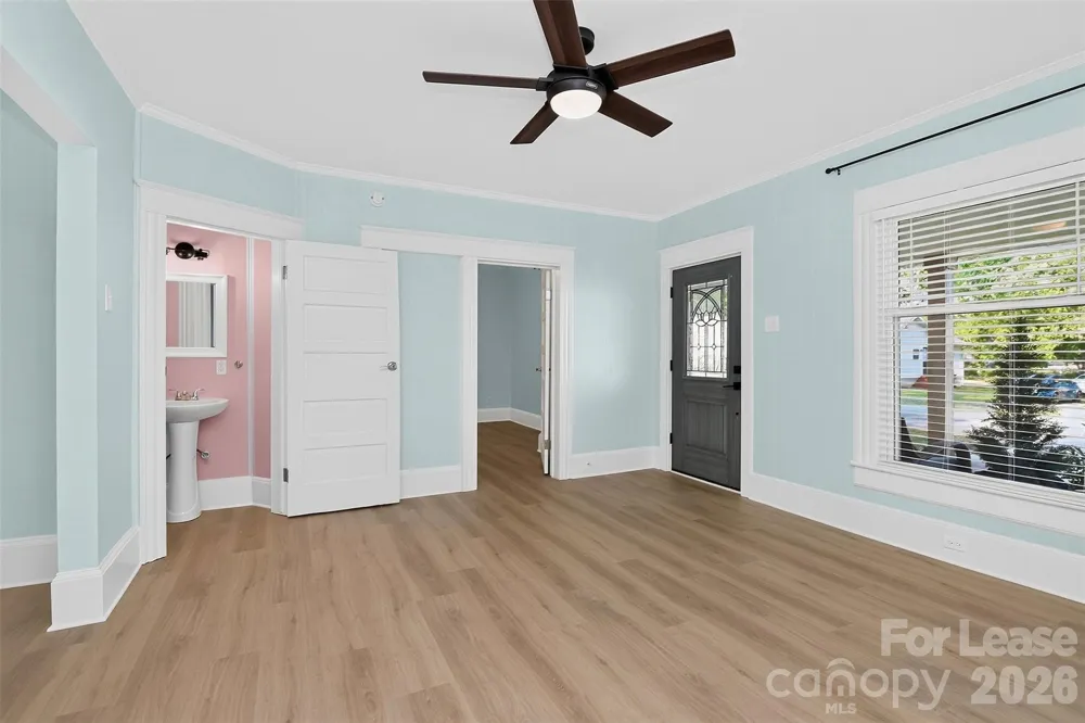 204 E McNeely Avenue Mooresville, NC 28115