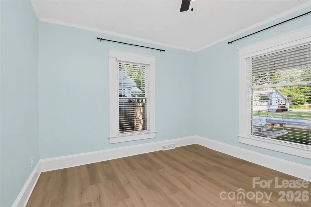 204 E McNeely Avenue Mooresville, NC 28115