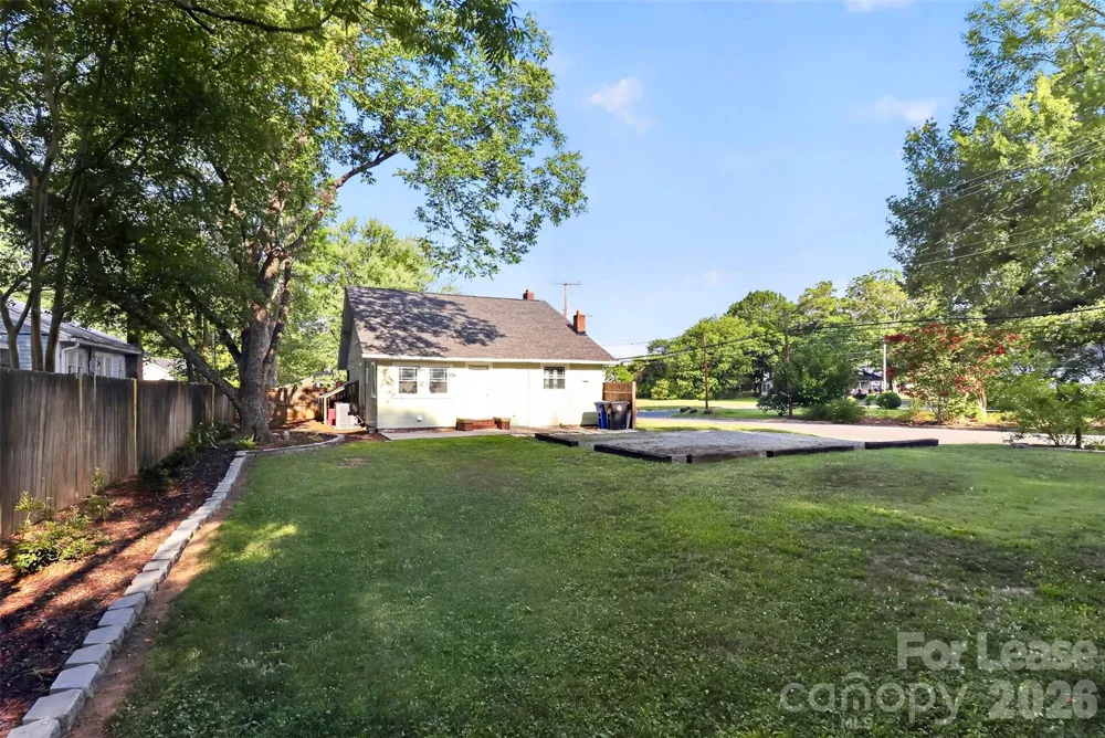 204 E McNeely Avenue Mooresville, NC 28115