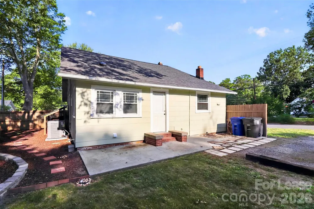 204 E McNeely Avenue Mooresville, NC 28115