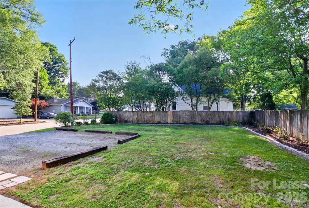 204 E McNeely Avenue Mooresville, NC 28115