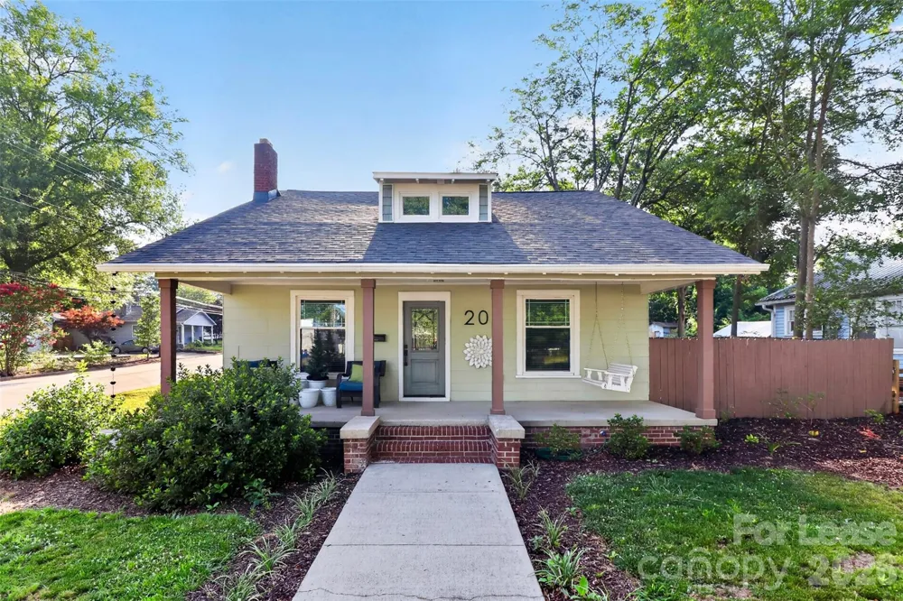 204 E McNeely Avenue Mooresville, NC 28115