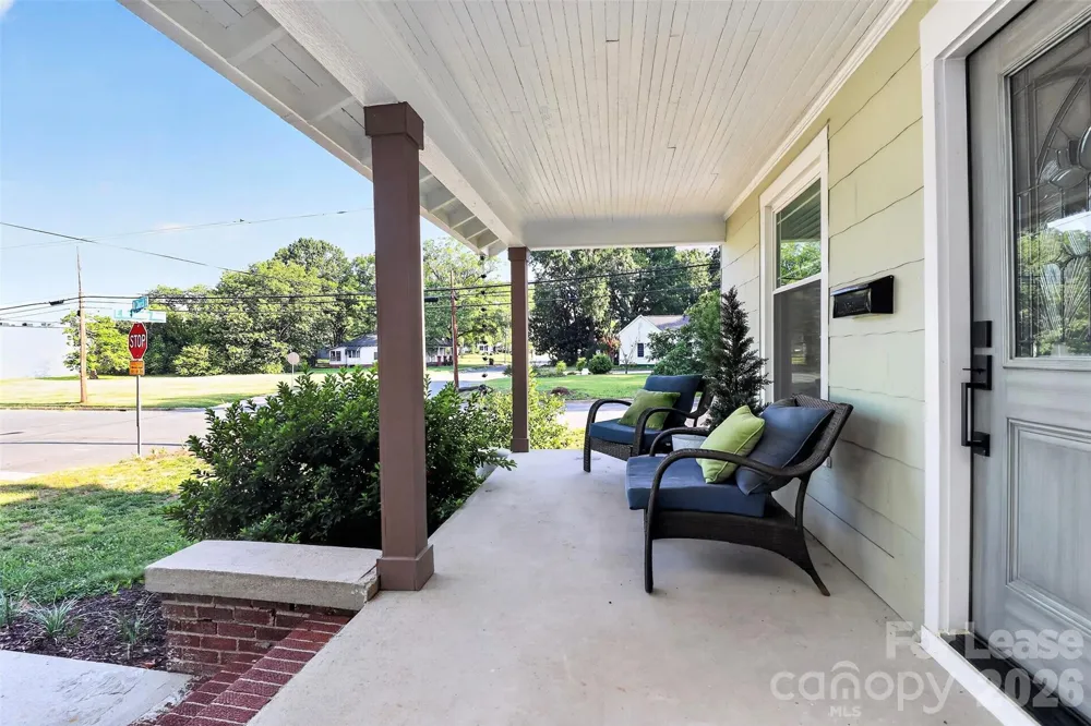 204 E McNeely Avenue Mooresville, NC 28115