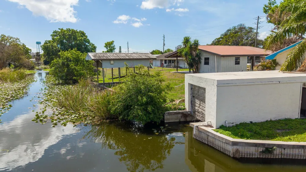 3122 SE 34th Avenue Okeechobee, FL 34974