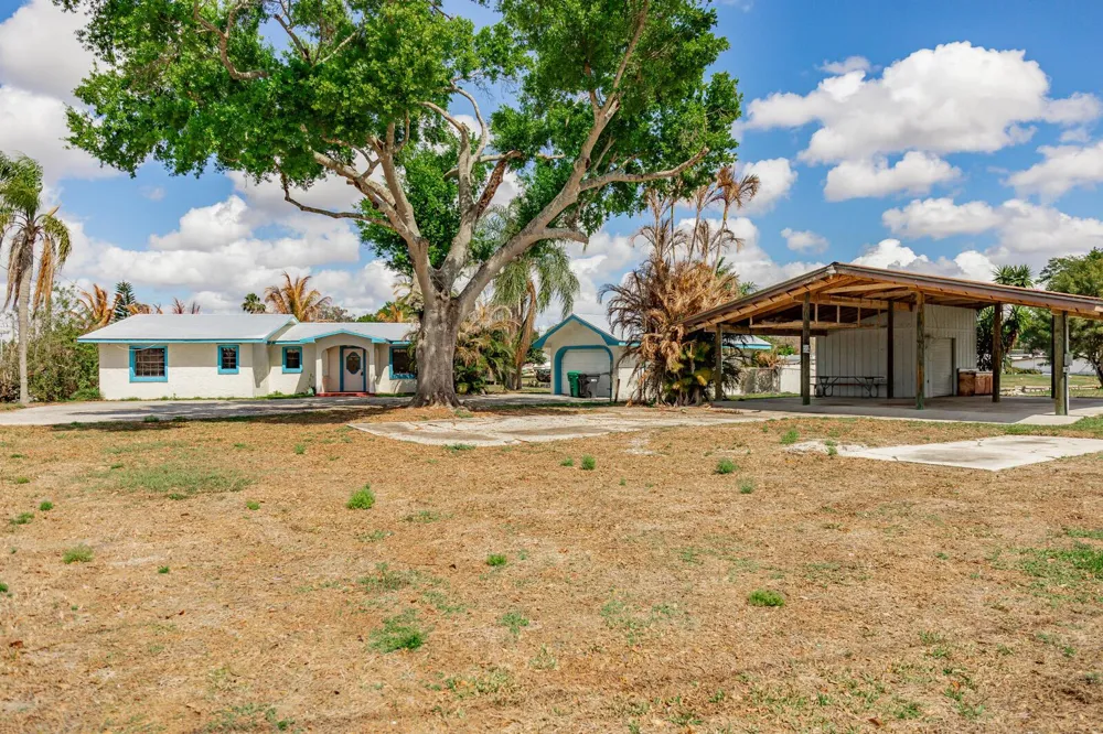 3122 SE 34th Avenue Okeechobee, FL 34974