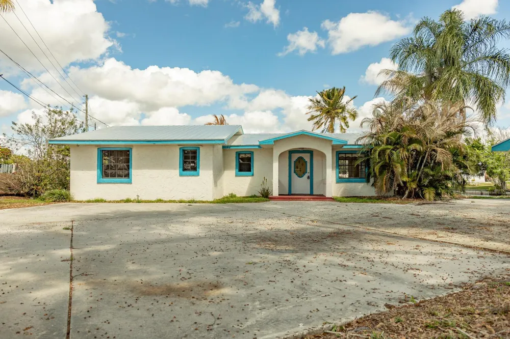 3122 SE 34th Avenue Okeechobee, FL 34974