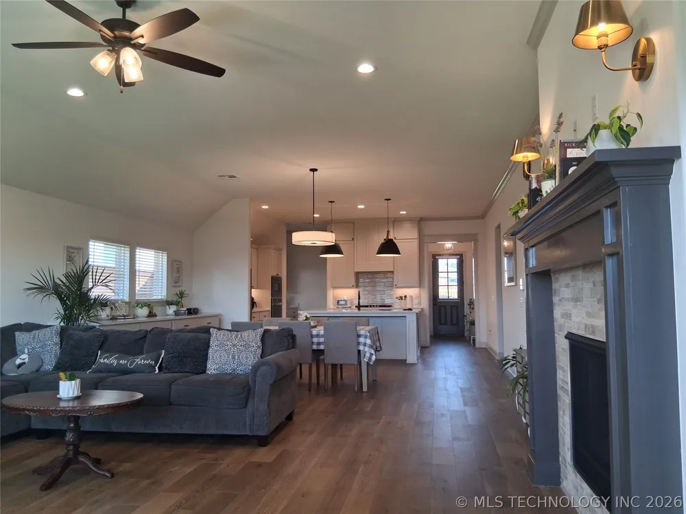 2057 E 130th Street S Jenks, OK 74037