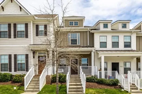 1503 White Tip Ln