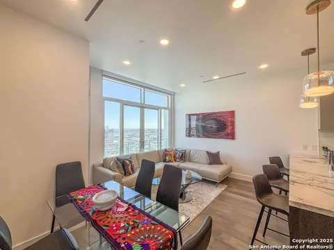 123 LEXINGTON AVE #1402