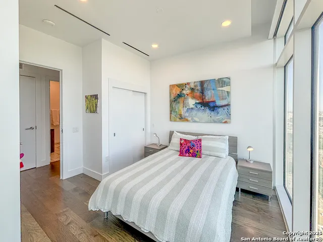 123 LEXINGTON AVE #1402 San Antonio, TX 78205