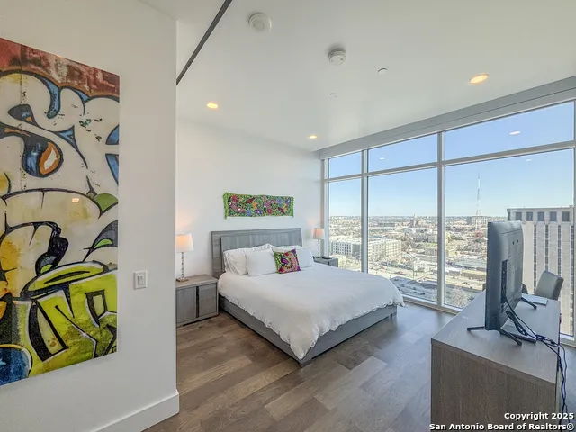 123 LEXINGTON AVE #1402 San Antonio, TX 78205