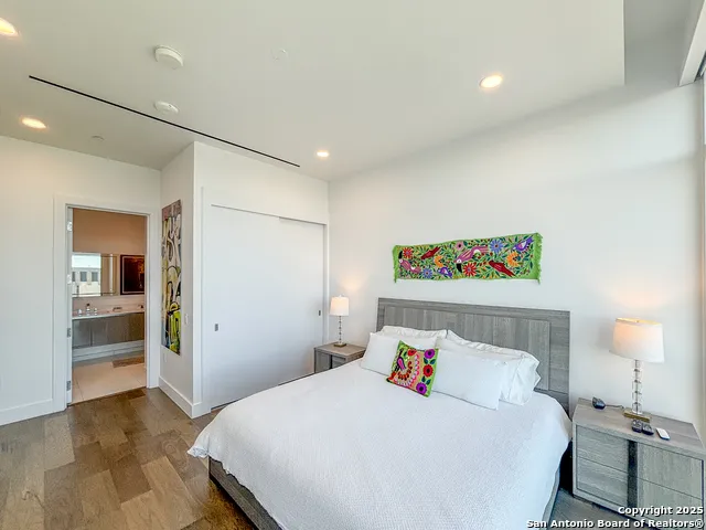 123 LEXINGTON AVE #1402 San Antonio, TX 78205