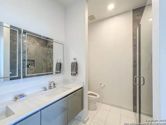 123 LEXINGTON AVE #1402 San Antonio, TX 78205