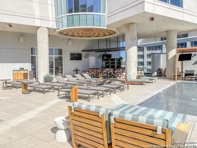 123 LEXINGTON AVE #1402 San Antonio, TX 78205