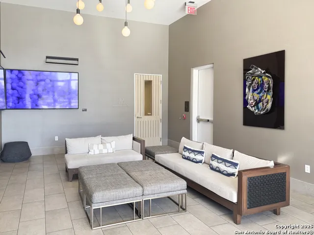 123 LEXINGTON AVE #1402 San Antonio, TX 78205