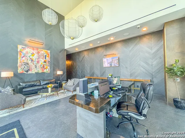 123 LEXINGTON AVE #1402 San Antonio, TX 78205