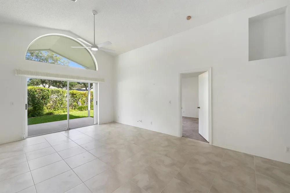 165 St Michaels Court Jupiter, FL 33458