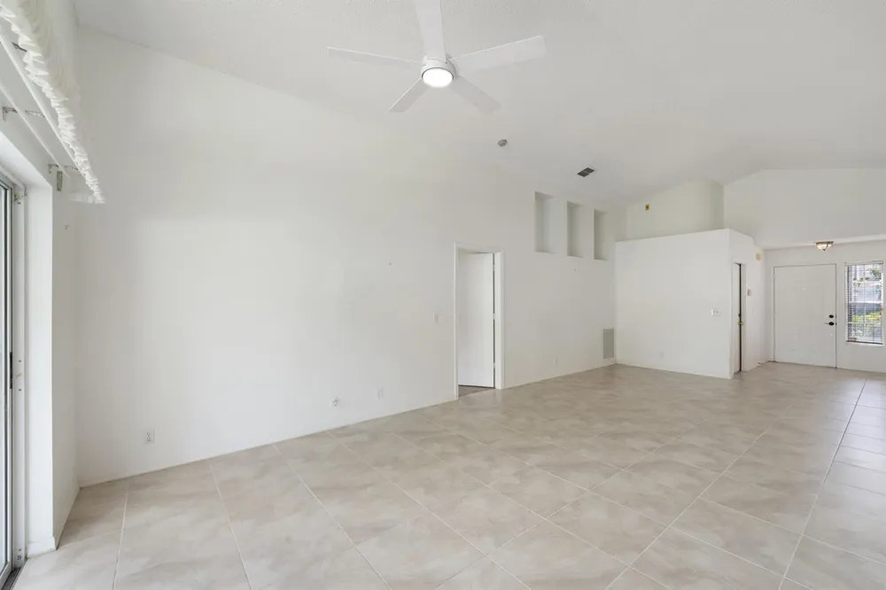 165 St Michaels Court Jupiter, FL 33458