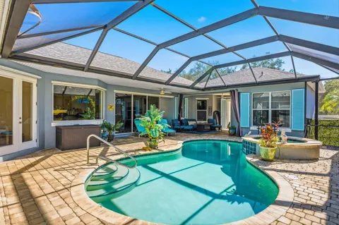 228 Oak Hammock Circle SW