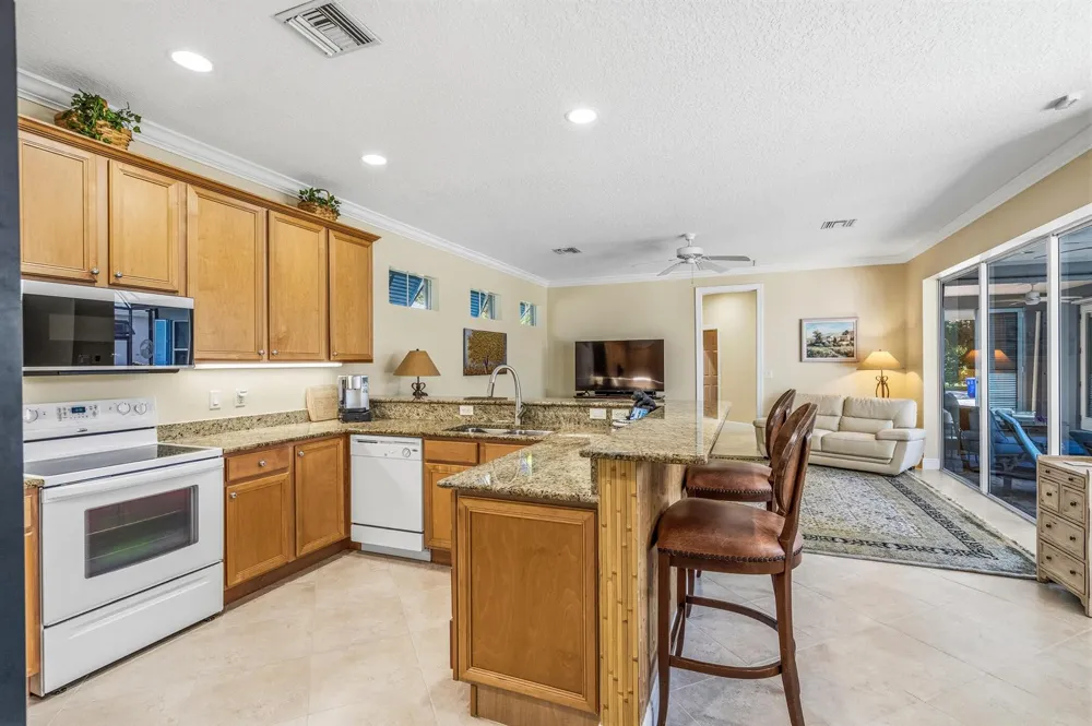 228 Oak Hammock Circle SW Vero Beach, FL 32962