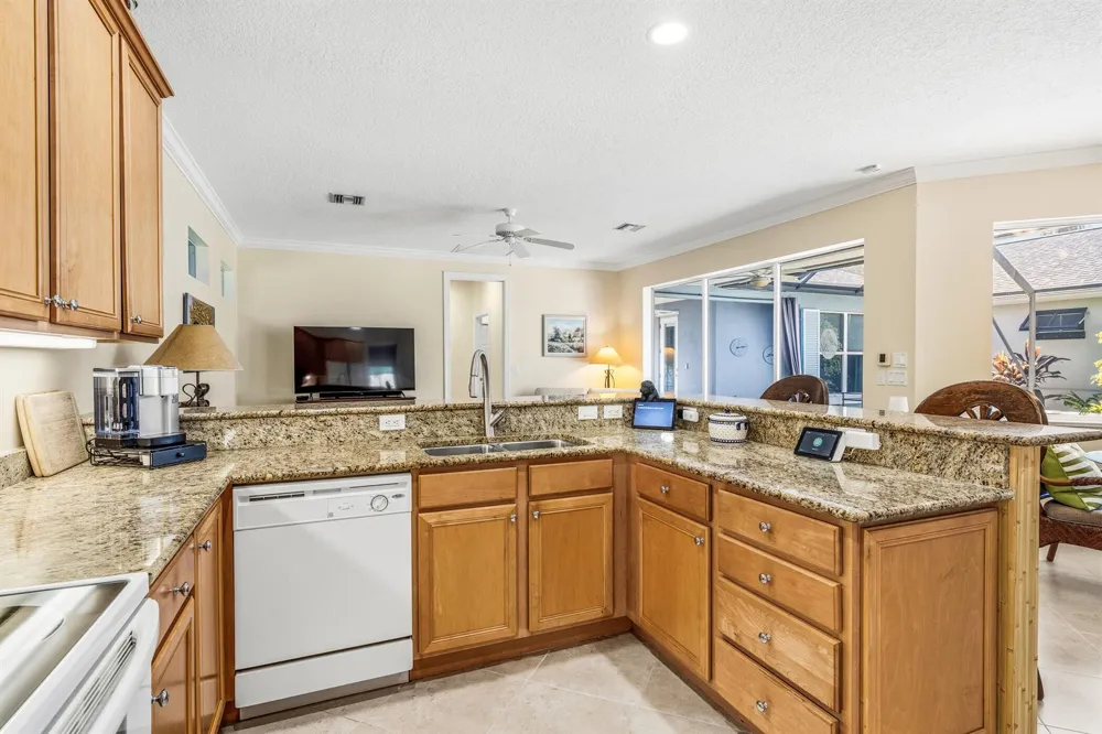 228 Oak Hammock Circle SW Vero Beach, FL 32962