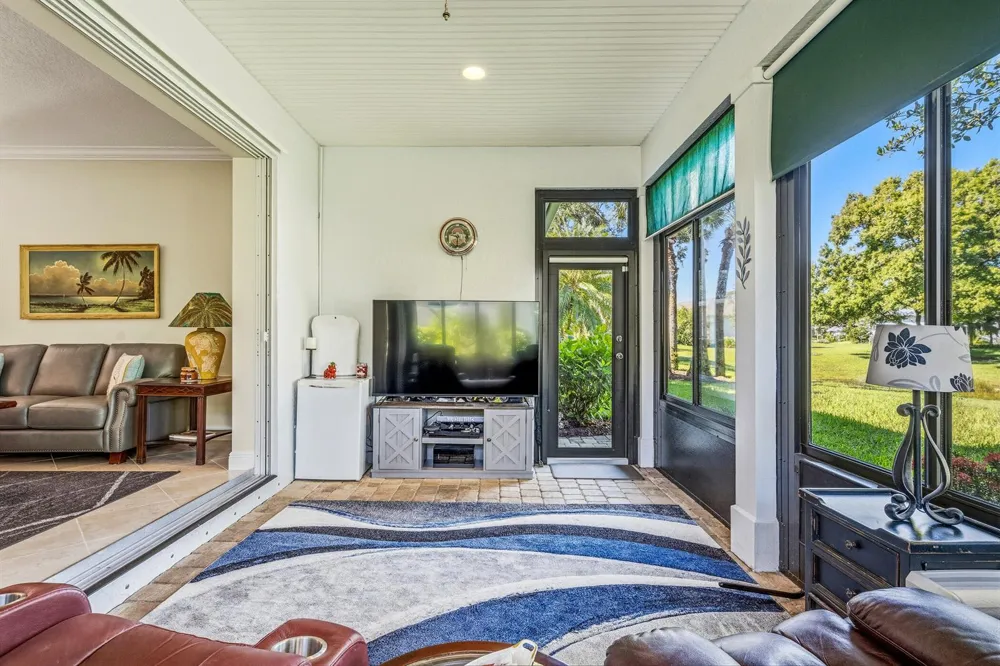 228 Oak Hammock Circle SW Vero Beach, FL 32962
