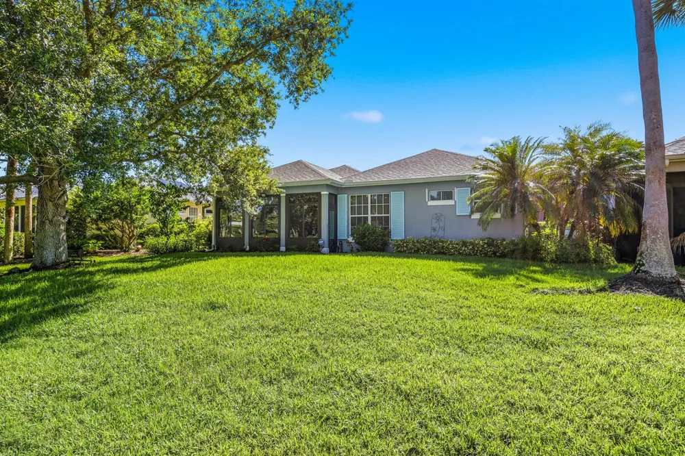 228 Oak Hammock Circle SW Vero Beach, FL 32962