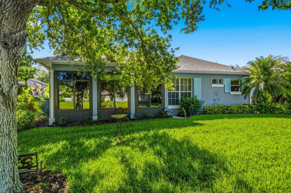 228 Oak Hammock Circle SW Vero Beach, FL 32962