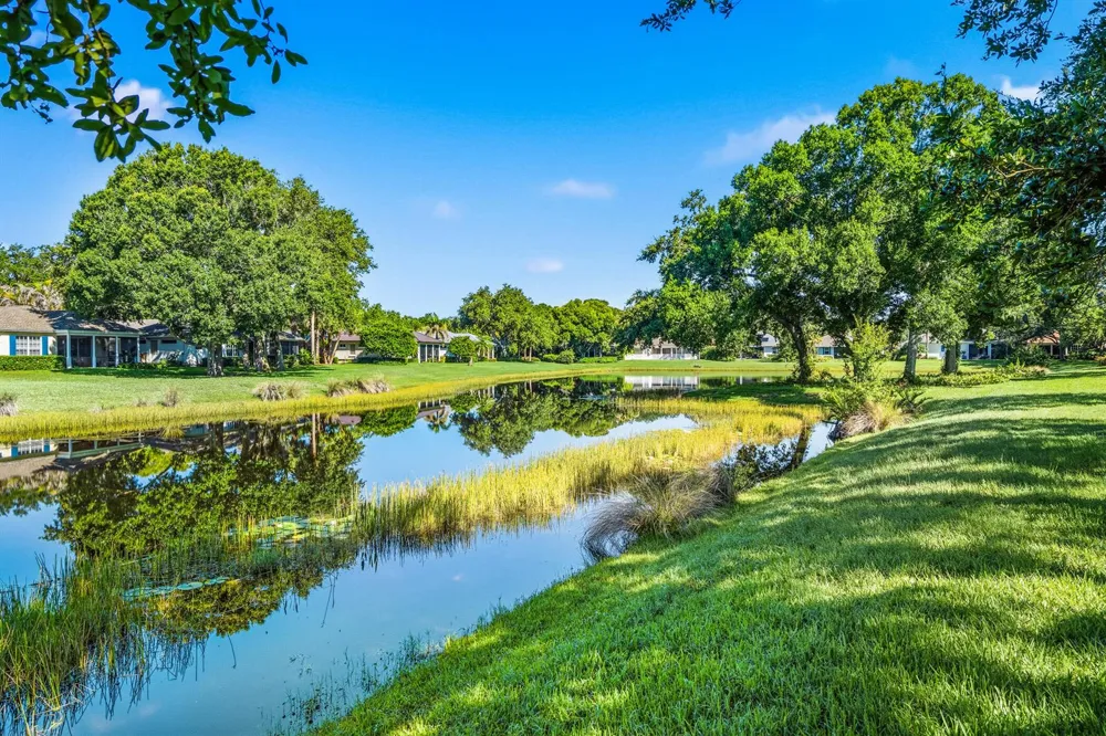 228 Oak Hammock Circle SW Vero Beach, FL 32962
