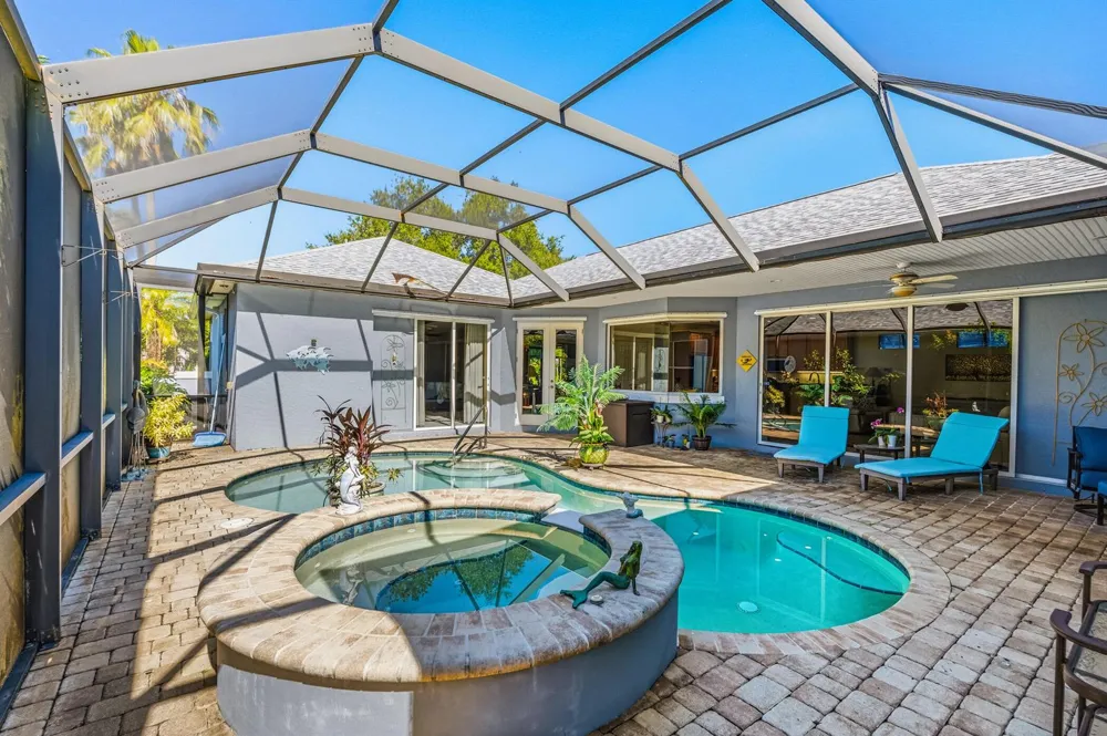 228 Oak Hammock Circle SW Vero Beach, FL 32962