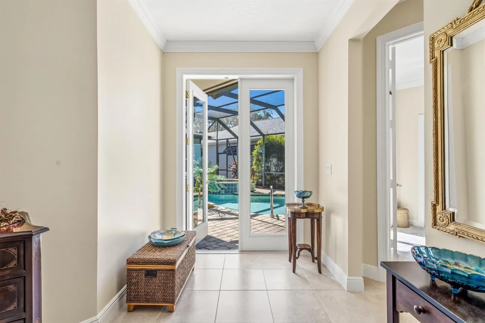 228 Oak Hammock Circle SW Vero Beach, FL 32962
