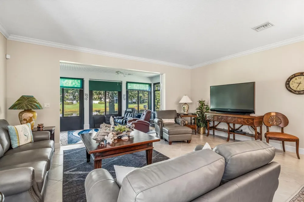 228 Oak Hammock Circle SW Vero Beach, FL 32962