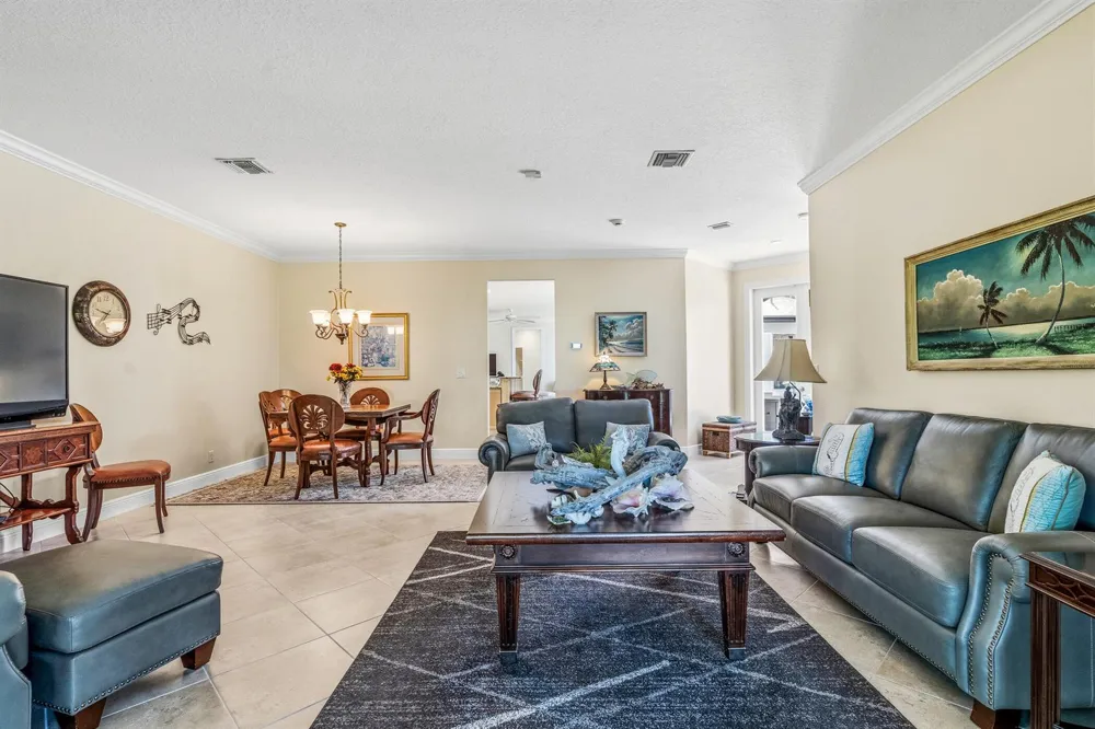 228 Oak Hammock Circle SW Vero Beach, FL 32962