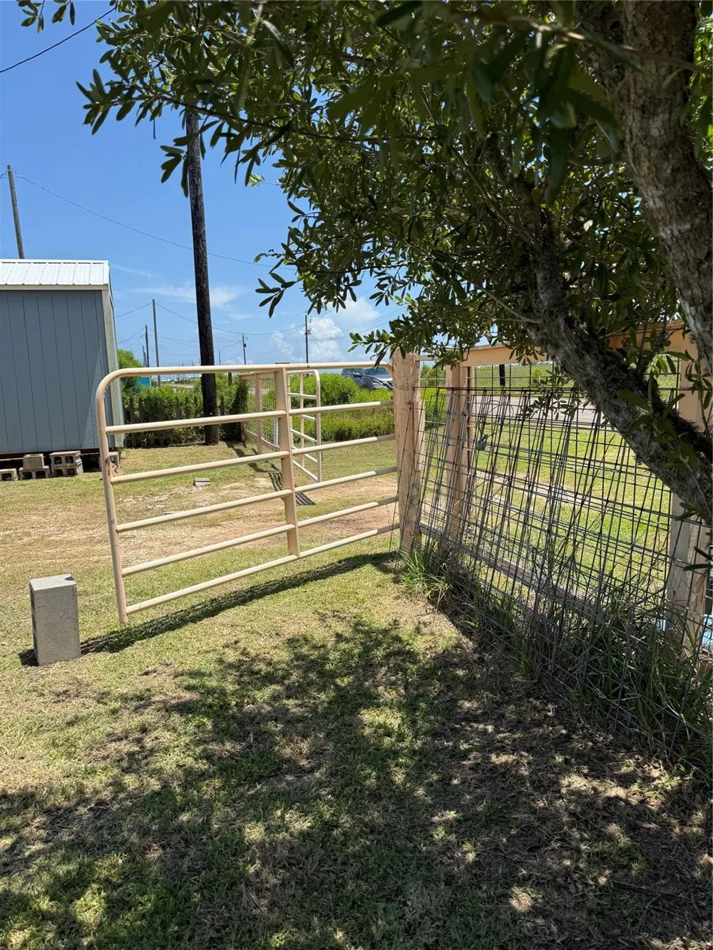 1279 County Road 299 Sargent, TX 77414